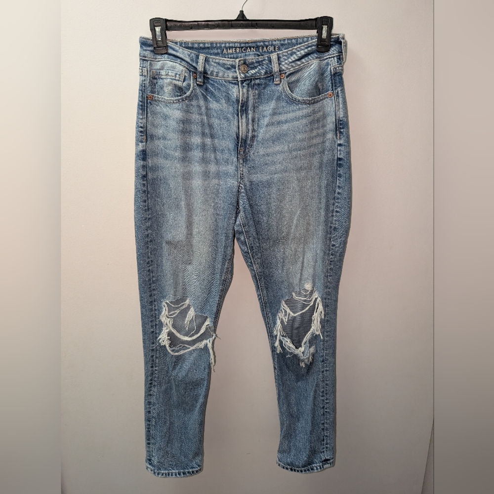 AMERICAN EAGLE SIZE 10 MOM JEAN